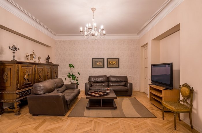 Iliani Hotel