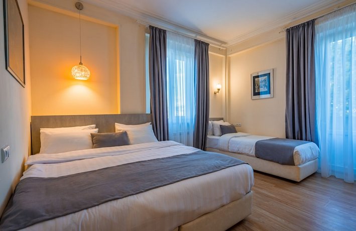 Iliani Hotel