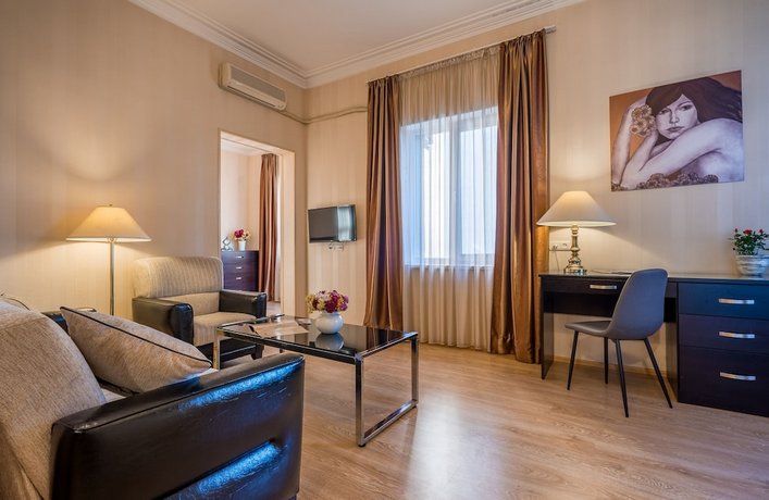 Iliani Hotel