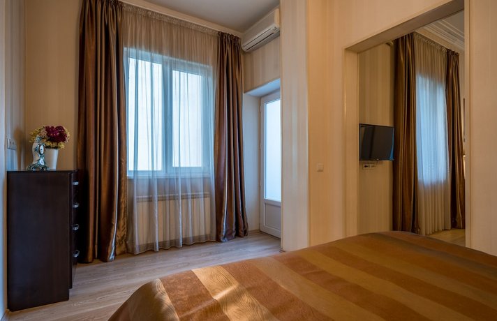 Iliani Hotel