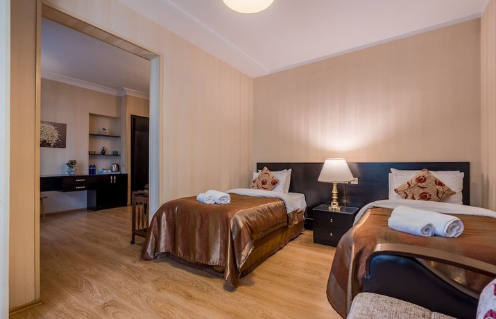 Iliani Hotel