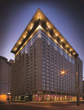 Embassy Suites Montreal by Hilton IMAX Old Port Canada thumbnail