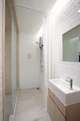 Serene Asoke Suites