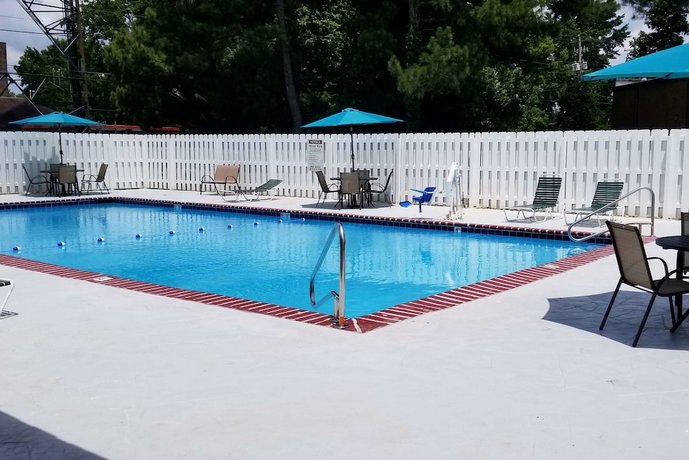 Americas Best Value Inn & Suites Memphis East