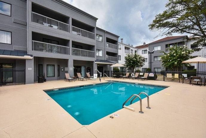 Courtyard by Marriott Charlotte Matthews