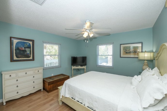 Sea Shell Chateau by Beachside Management