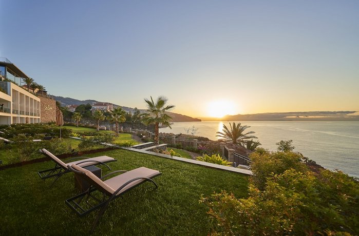 Les Suites at Cliff Bay Portobay