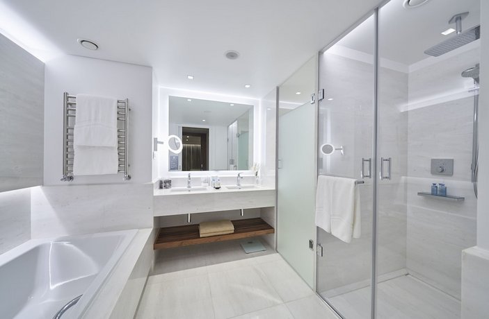 Les Suites at Cliff Bay Portobay