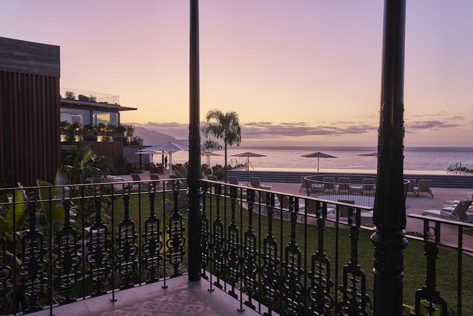 Les Suites at Cliff Bay Portobay