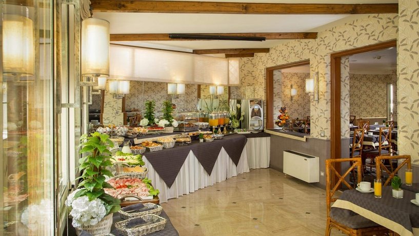 Hotel Santa Costanza
