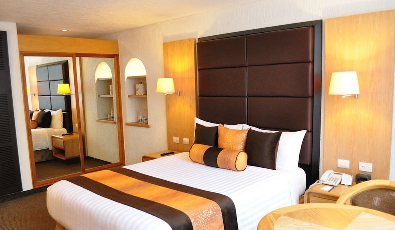 Royal Pedregal