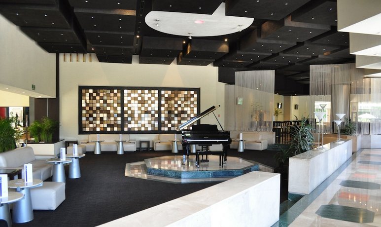 Royal Pedregal