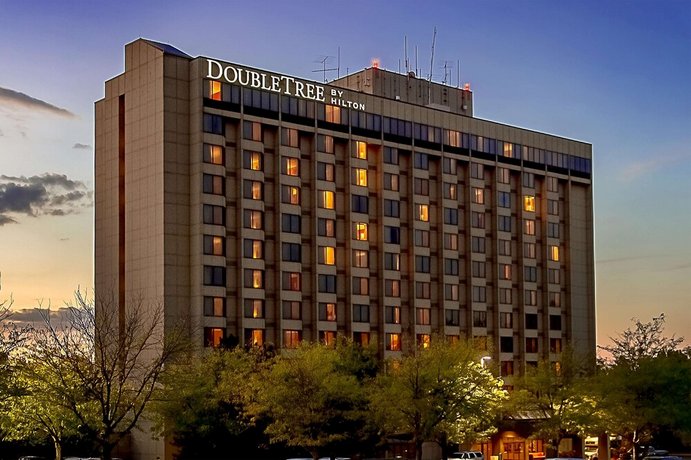DoubleTree by Hilton Hotel St Louis - Chesterfield