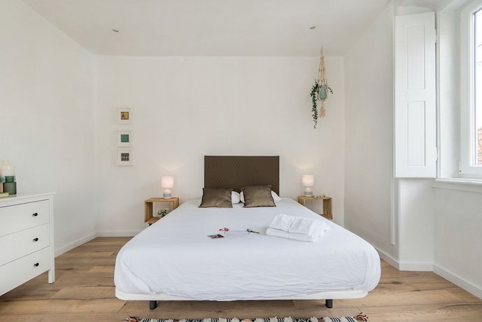 The Color Suites & Rooms