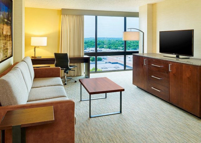 Hilton San Antonio Airport