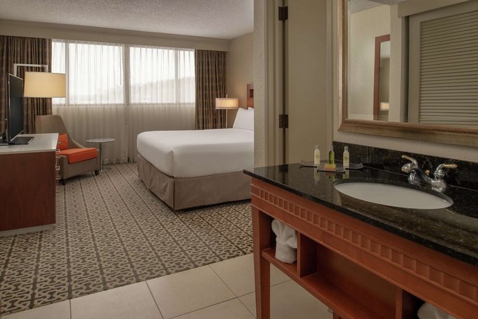 DoubleTree Suites by Hilton Seattle Airport/Southcenter