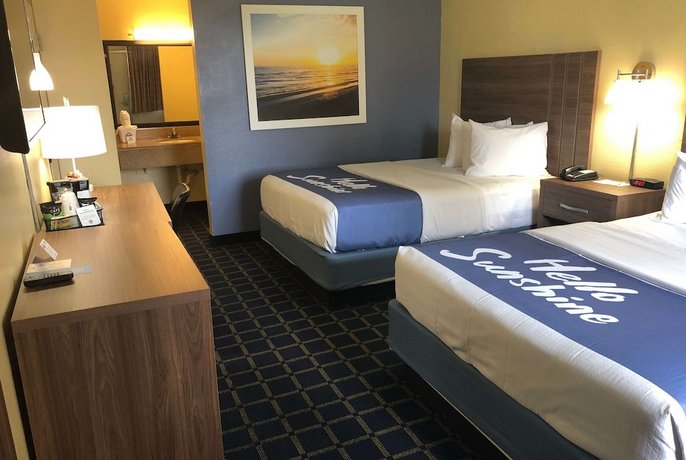 Days Inn by Wyndham Orlando Near Millenia Mall