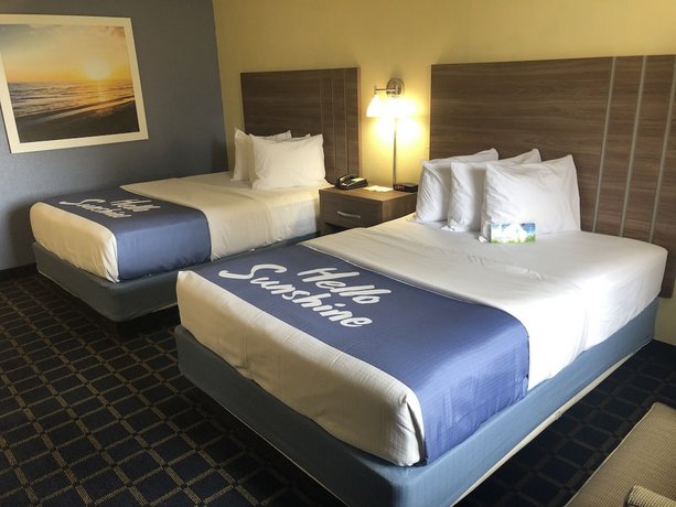 Days Inn by Wyndham Orlando Near Millenia Mall