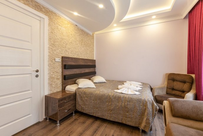 Lale Sultan Apart