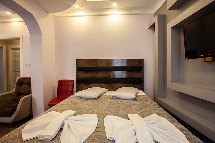 Lale Sultan Apart