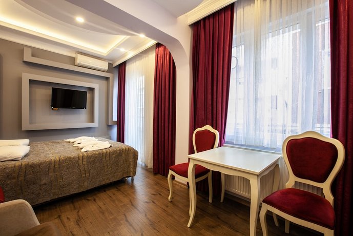 Lale Sultan Apart