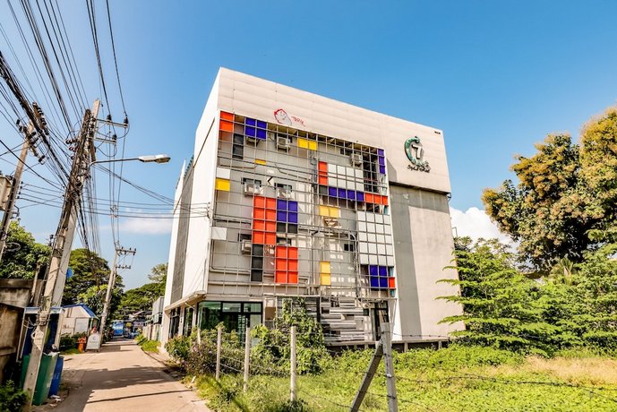 7 Days Hotel Chiang Mai