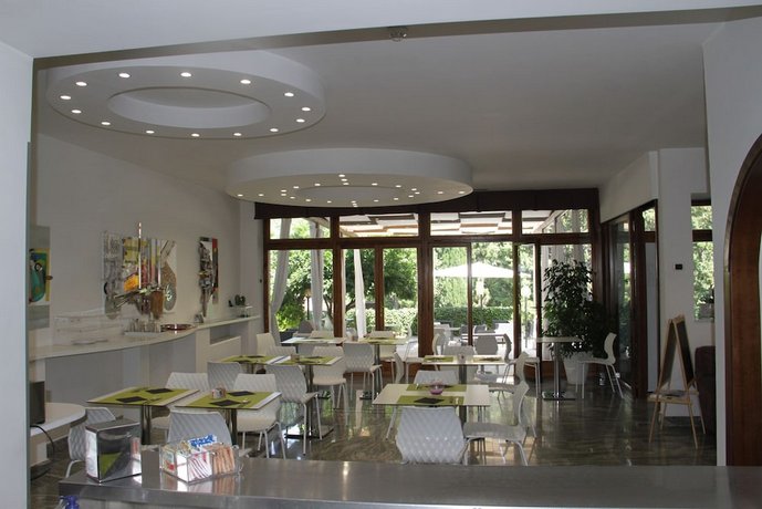 Bar_Restaurant