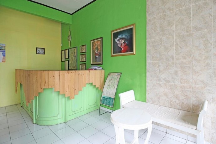 RedDoorz near Pojok Beteng Yogyakarta