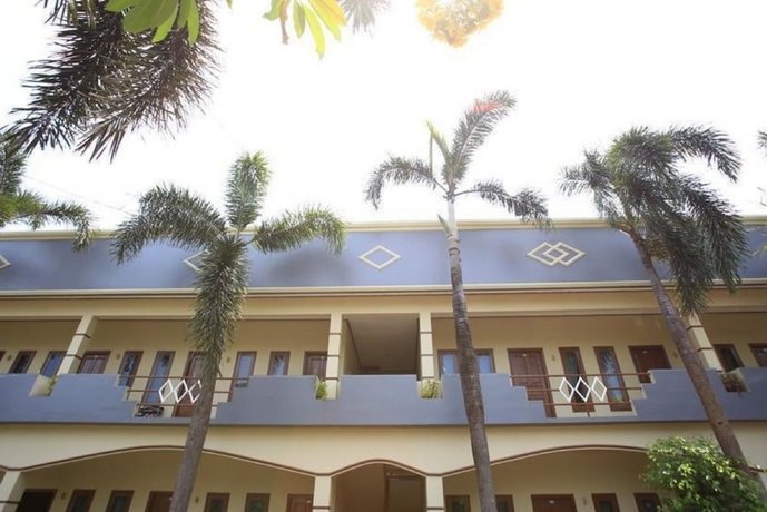 Reddoorz Plus @ Karet Pedurenan 3