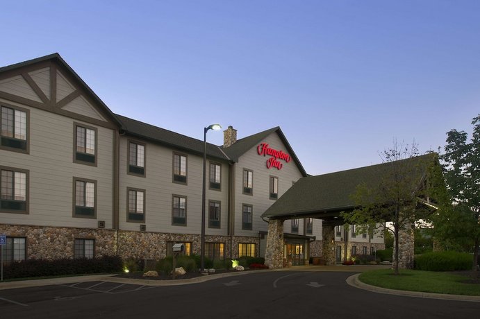 Hampton Inn Kansas City Village West