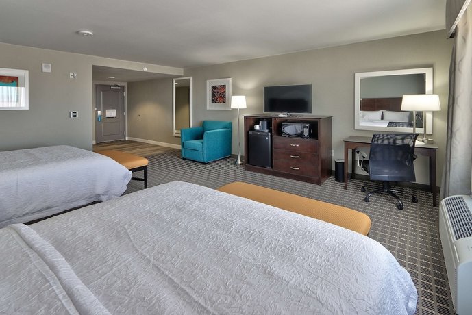 Hampton Inn & Suites Albuquerque Airport