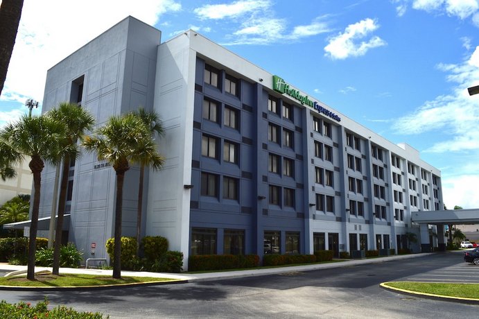 Holiday Inn Express Hotel & Suites Miami - Hialeah