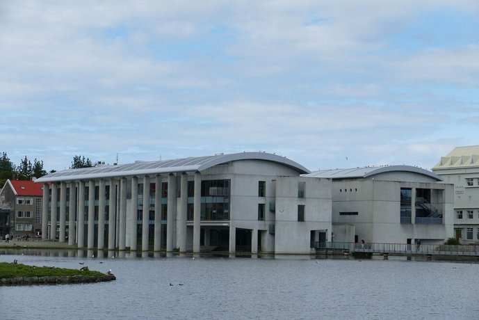 22 Hill Hotel