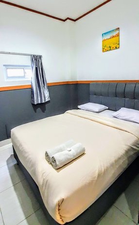 B Shaw Hotel