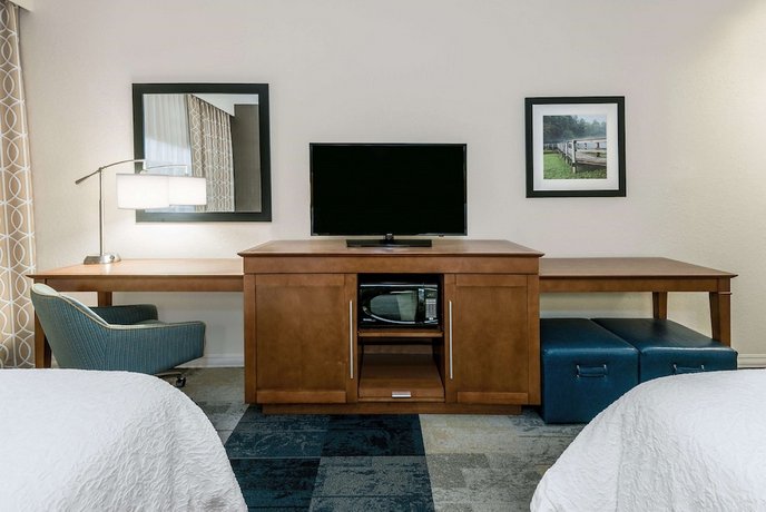 Hampton Inn & Suites San Antonio Brooks City Base TX