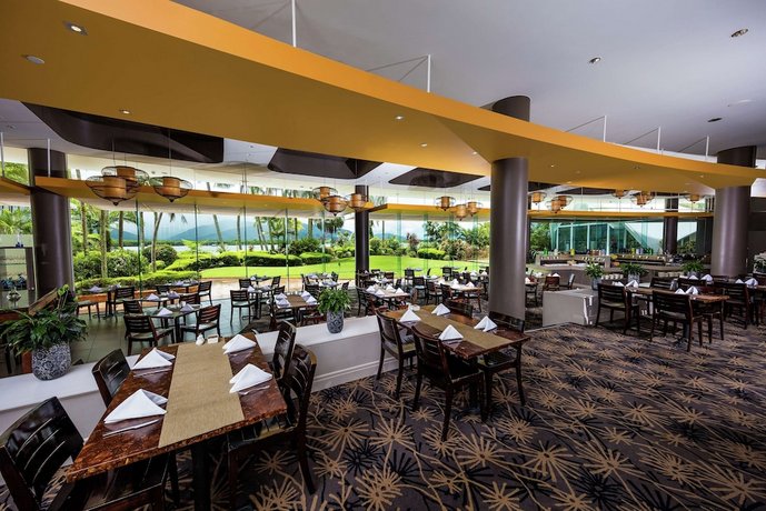 Hilton Cairns
