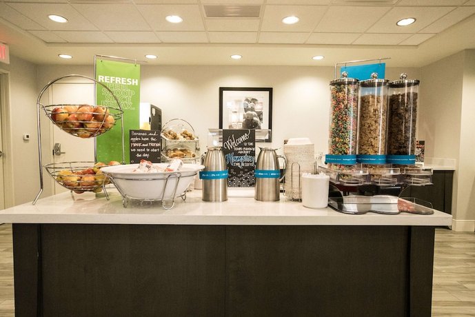 Hampton Inn & Suites Tempe Phoenix Airport AZ
