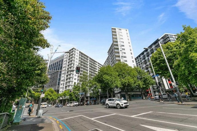 2br Apartment W/ Balcony Gym And Parking Access