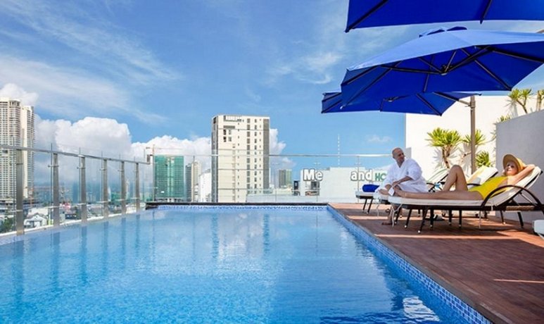 CN PALACE HOTEL