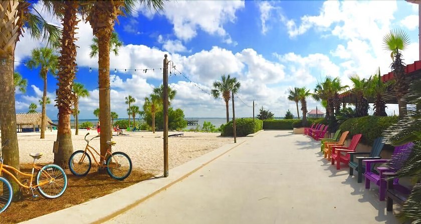 The Beach Club at Charleston Harbor Resort and Marina