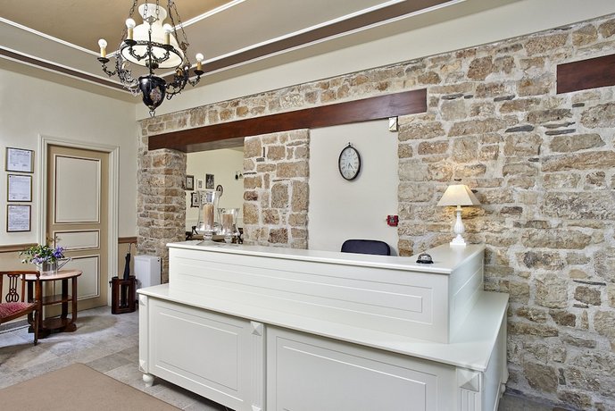 Kastro Guesthouse