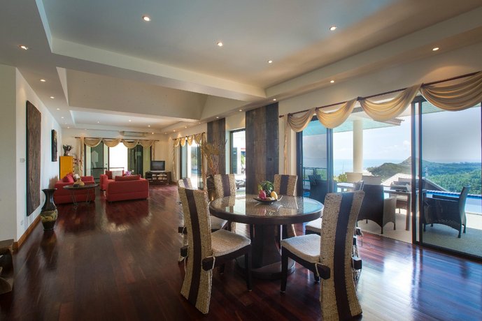 Villa Celiana- Cozy 3BR Seaview Villa Near Beach
