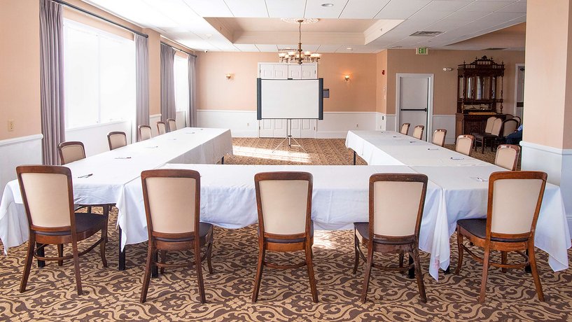 BEST WESTERN PLUS San Pedro Hotel & Suites