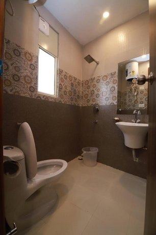 Hotel Airway Palace