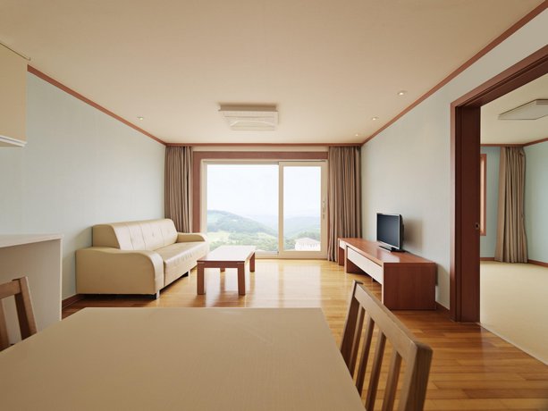 Mauna Ocean Resort