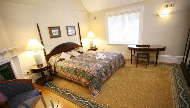 Darcy's Hotel