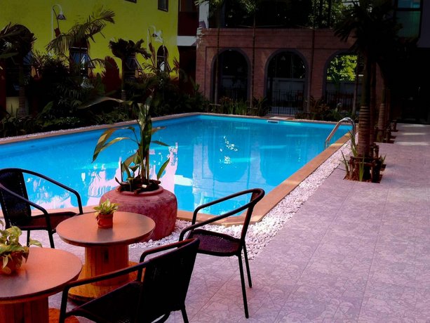 Baansuanprannok Hotel