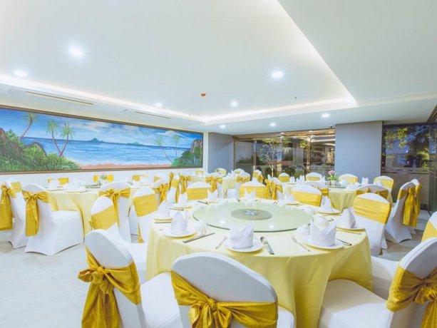 Golden Jomtien Beach Hotel