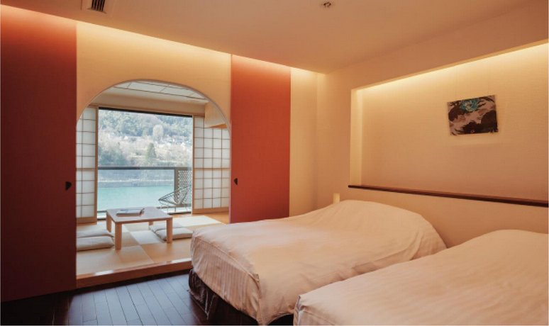 River Retreat Garaku