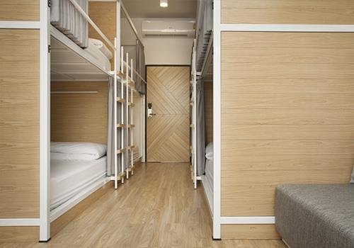 Bed One Block Hostel